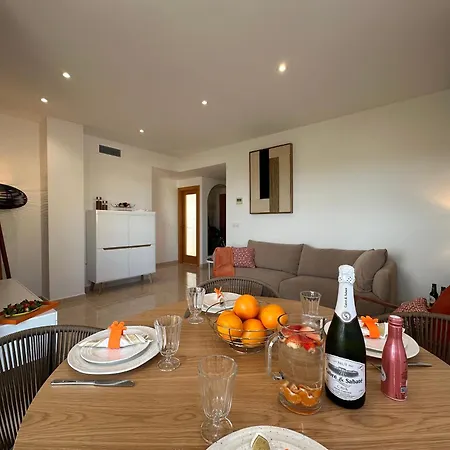 Apartment Naranja Grau